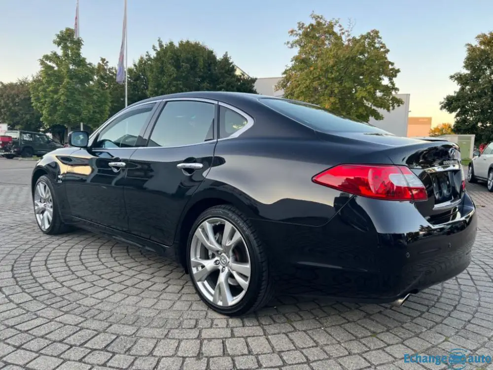 Infiniti Q70 30d V6 S Auto