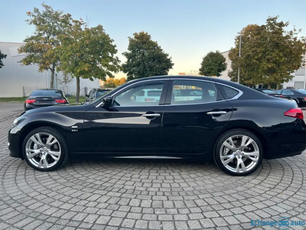 Infiniti Q70 30d V6 S Auto