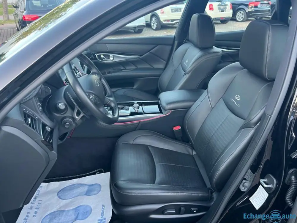 Infiniti Q70 30d V6 S Auto