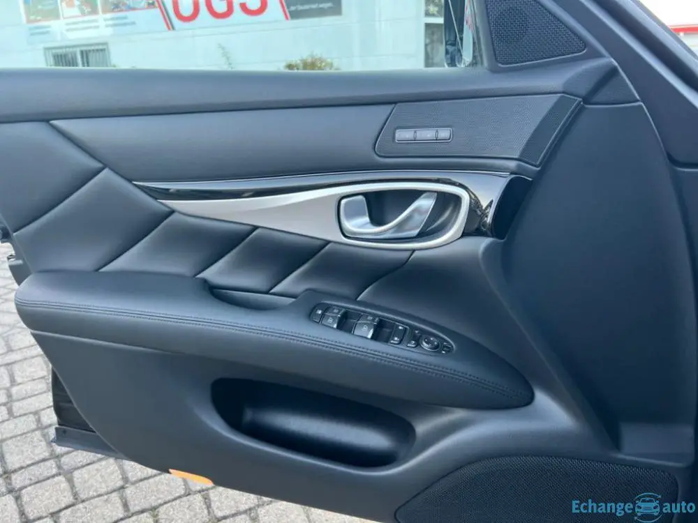 Infiniti Q70 30d V6 S Auto