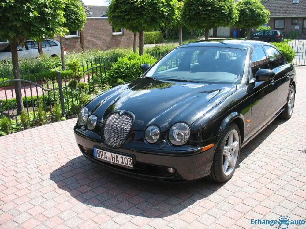 Jaguar S-Type R