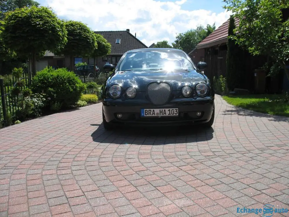 Jaguar S-Type R