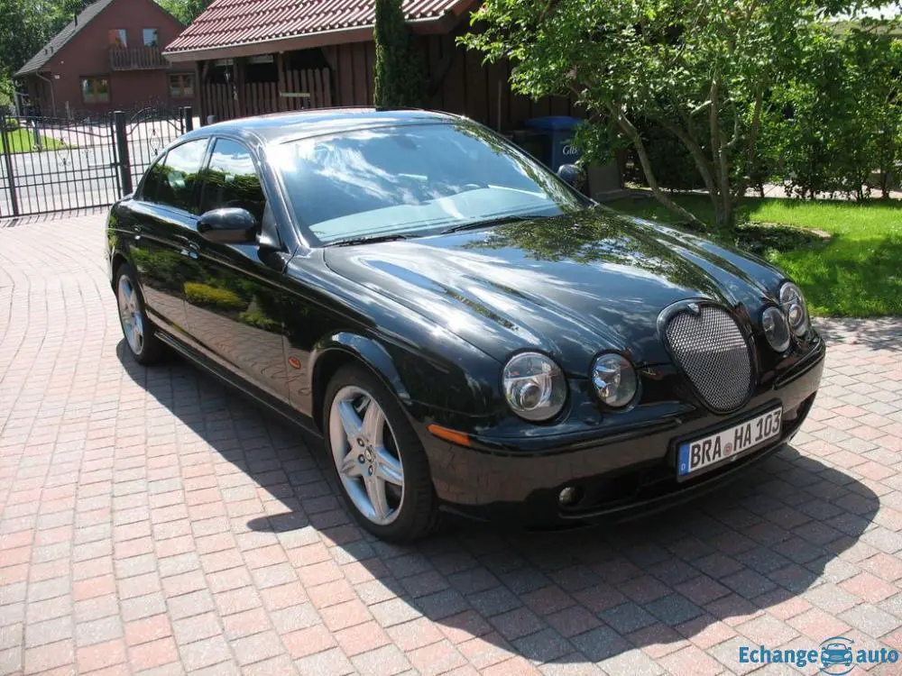 Jaguar S-Type R