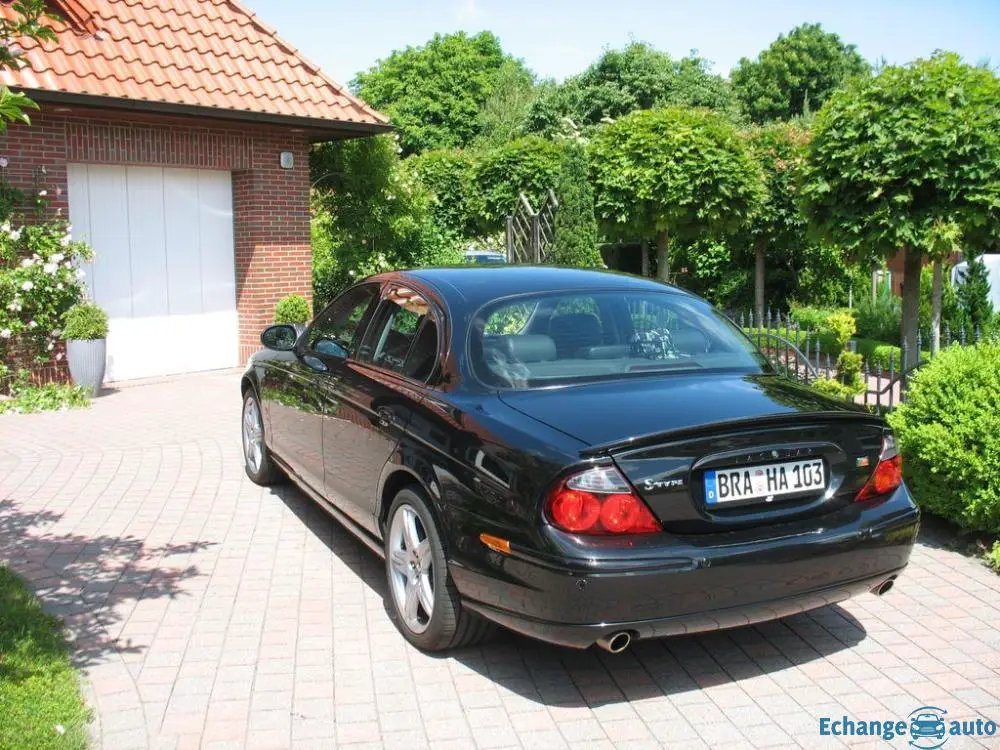 Jaguar S-Type R