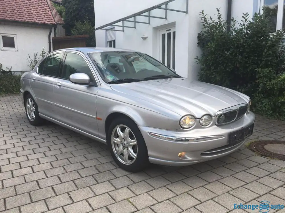 Jaguar X-Type 2.5 Liter V6 Executive