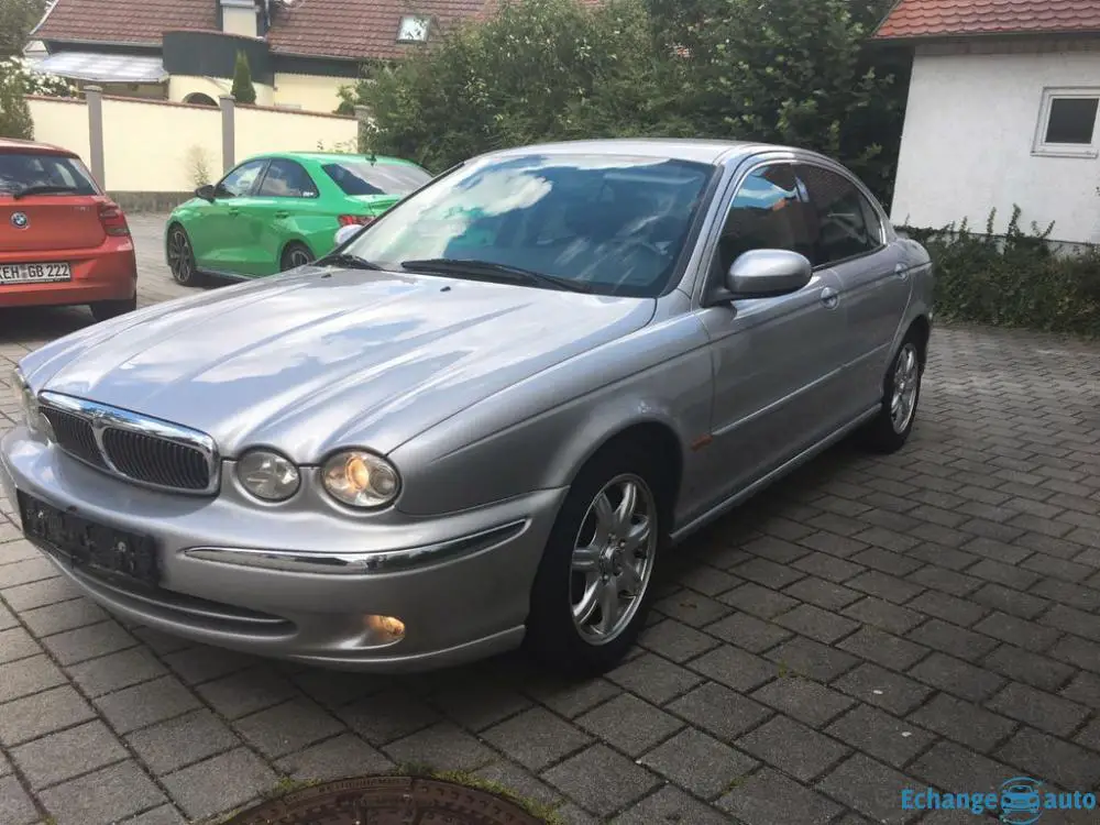 Jaguar X-Type 2.5 Liter V6 Executive