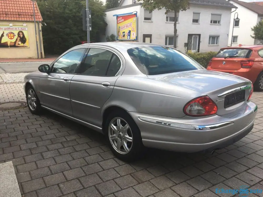 Jaguar X-Type 2.5 Liter V6 Executive