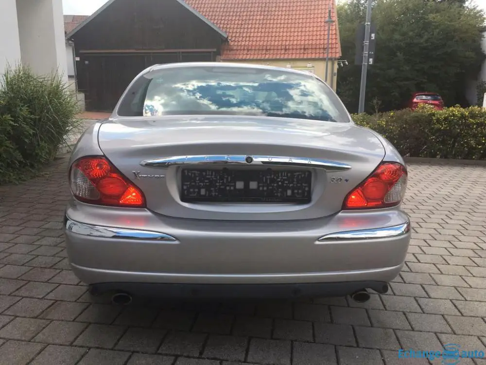 Jaguar X-Type 2.5 Liter V6 Executive