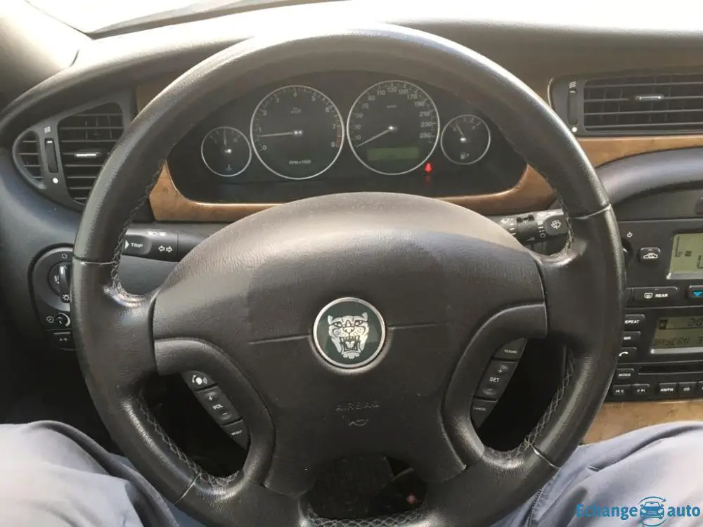 Jaguar X-Type 2.5 Liter V6 Executive