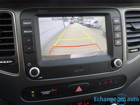 Kia Carens 1.6 GDI Dream Team Edition