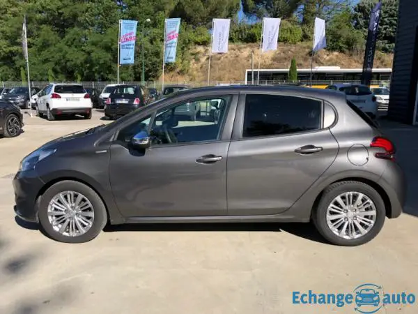 Peugeot 208 1.2I PURETECH 12V - 82 STYLE