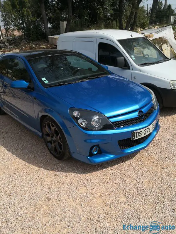 Opel Astra OPC