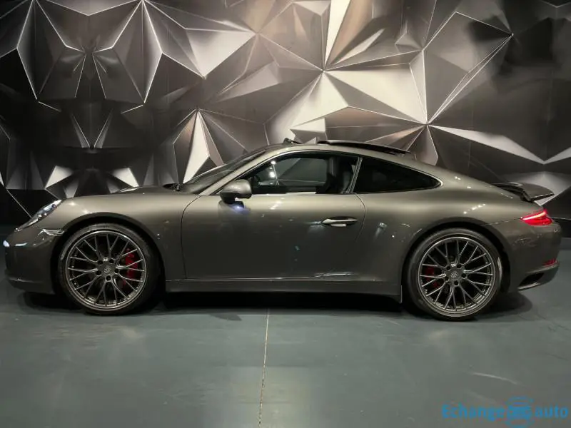 PORSCHE 911 COUPE