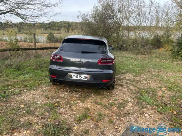Porsche Macan S