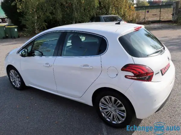 PEUGEOT 208 1.2 PureTech 110ch SetS BVM5 Allure
