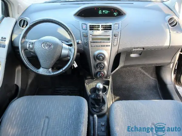 TOYOTA YARIS 100 VVT-i Confort SetS 3p