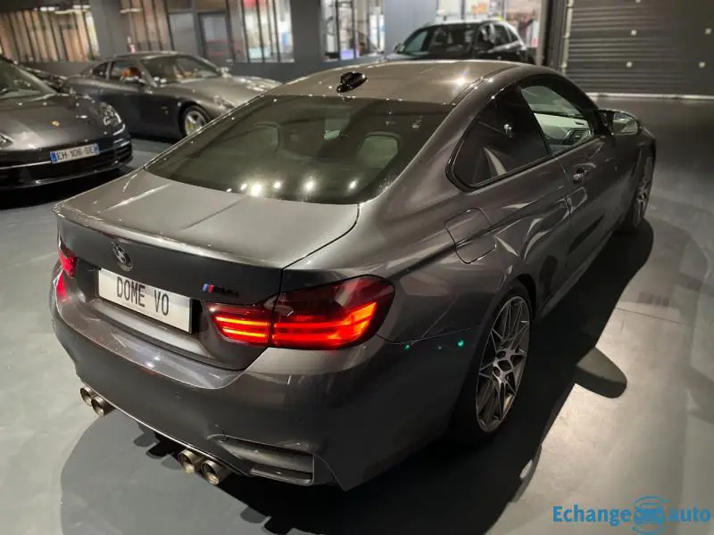 BMW M4 COUPE
