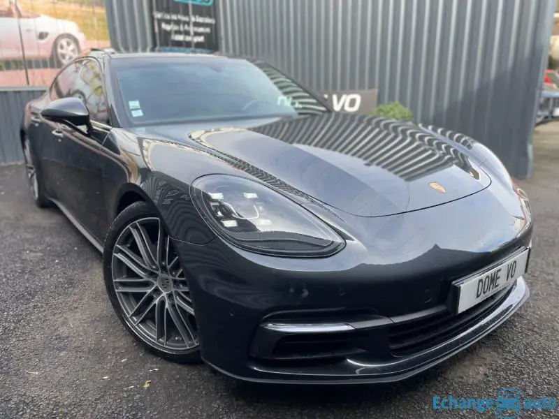 PORSCHE PANAMERA