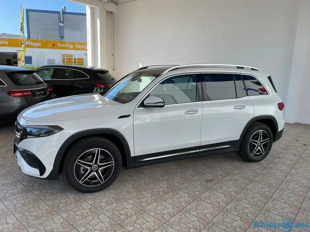 Mercedes-Benz EQB 300 4M AMG Line