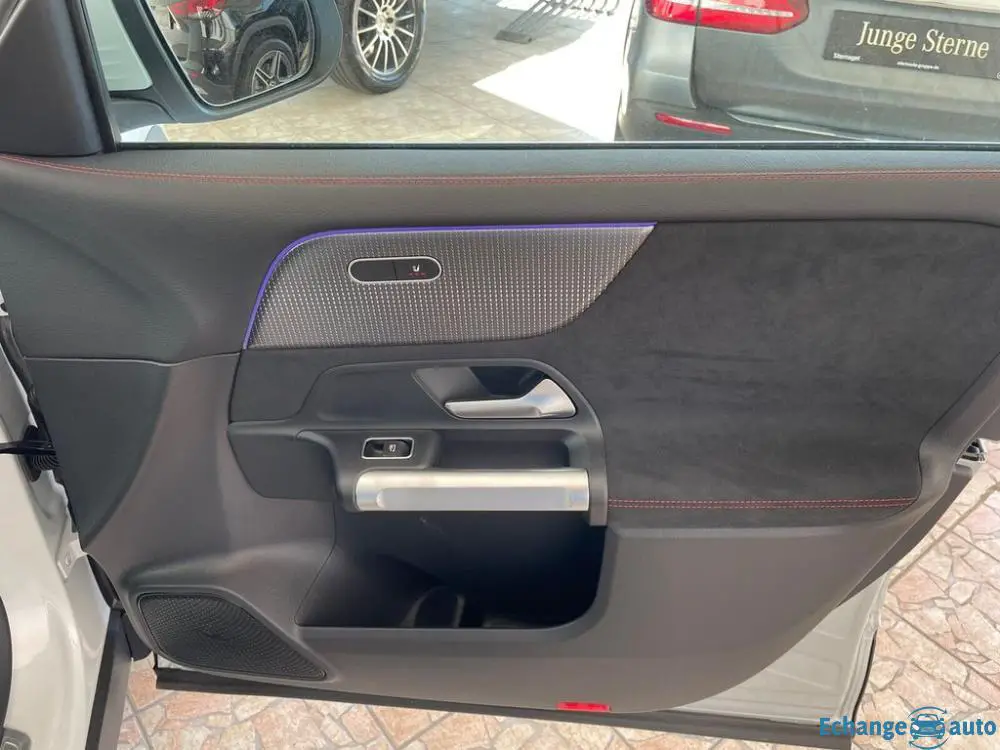 Mercedes-Benz EQB 300 4M AMG Line