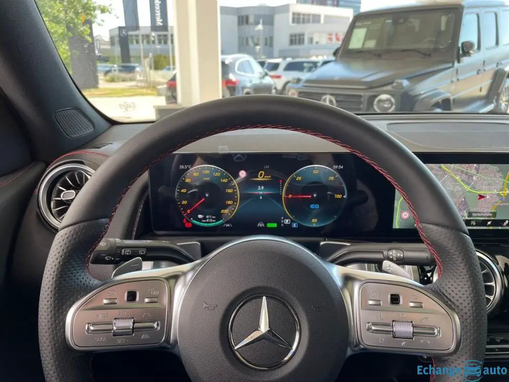 Mercedes-Benz EQB 300 4M AMG Line
