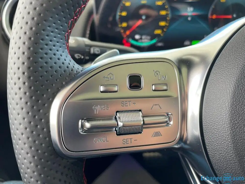 Mercedes-Benz EQB 300 4M AMG Line