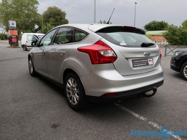 FORD FOCUS 1.6 TDCi 115 FAP SetS Titanium + Attelage