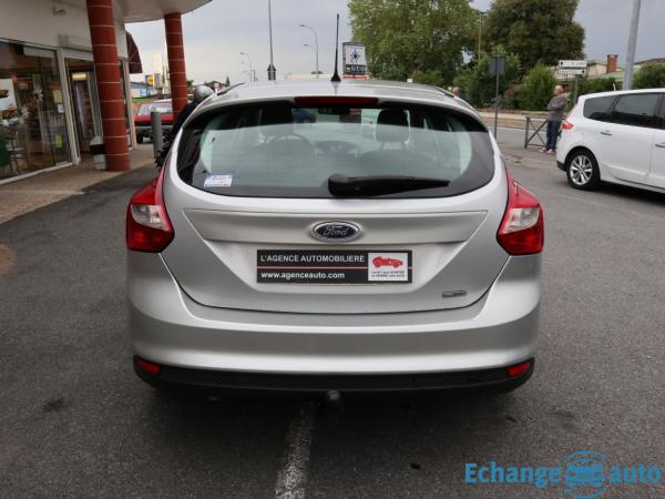 FORD FOCUS 1.6 TDCi 115 FAP SetS Titanium + Attelage