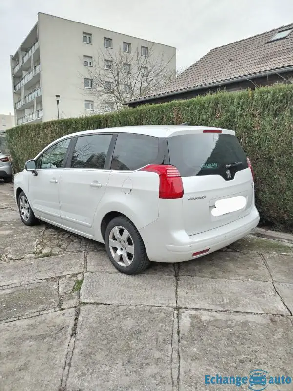 Peugeot 5008 1.6hdi business boîte auto