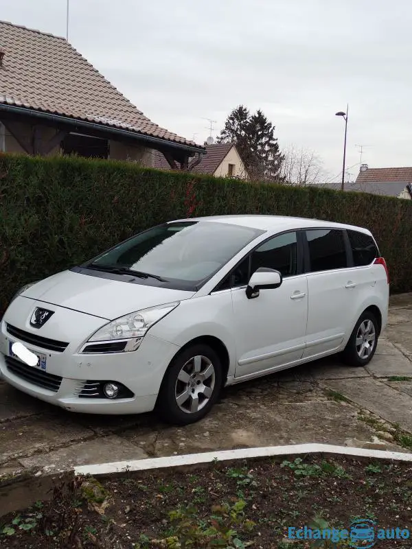 Peugeot 5008 1.6hdi business boîte auto