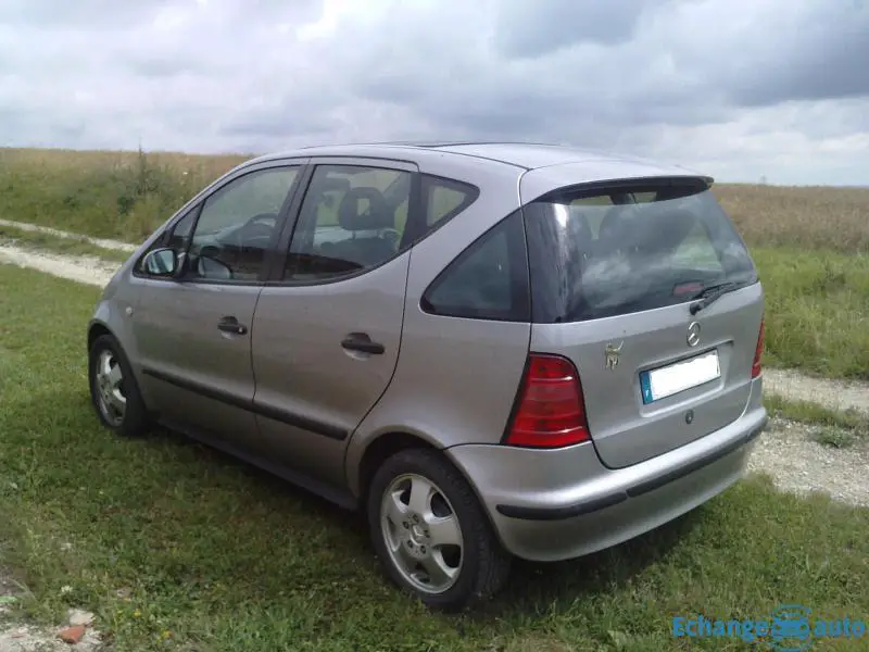 Mercedes A140 essence moteur à chaîne