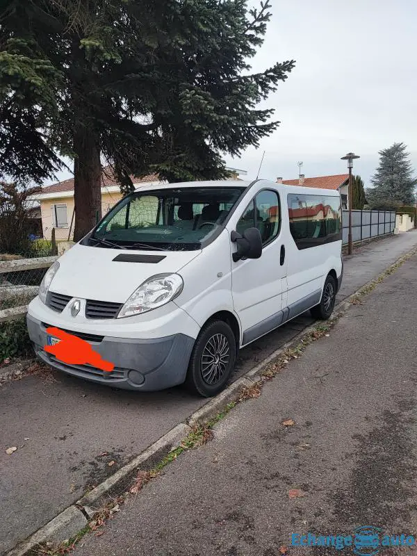 Renault trafic h1n1 9 places