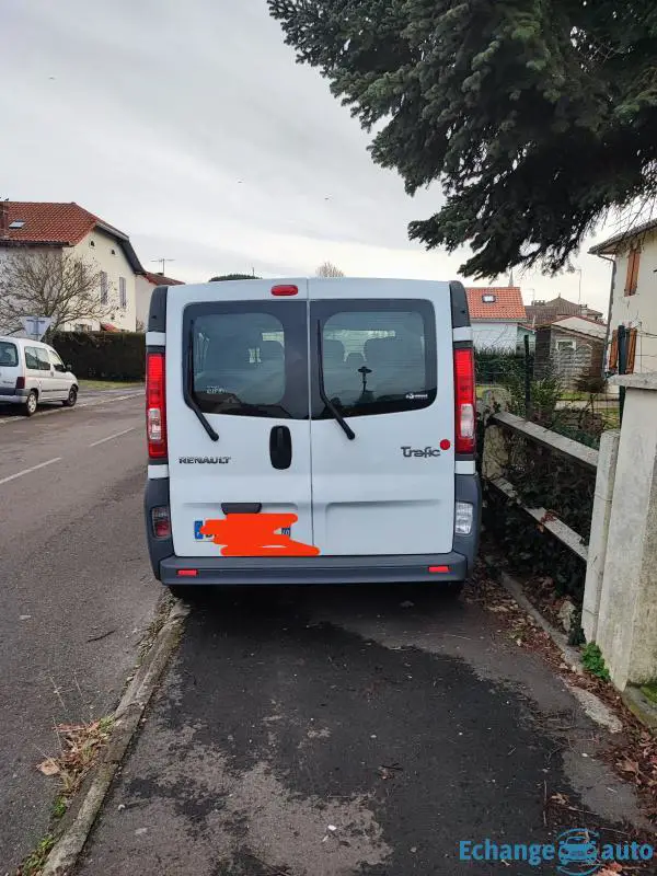 Renault trafic h1n1 9 places