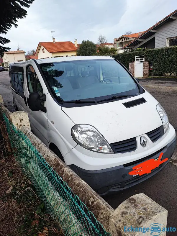 Renault trafic h1n1 9 places