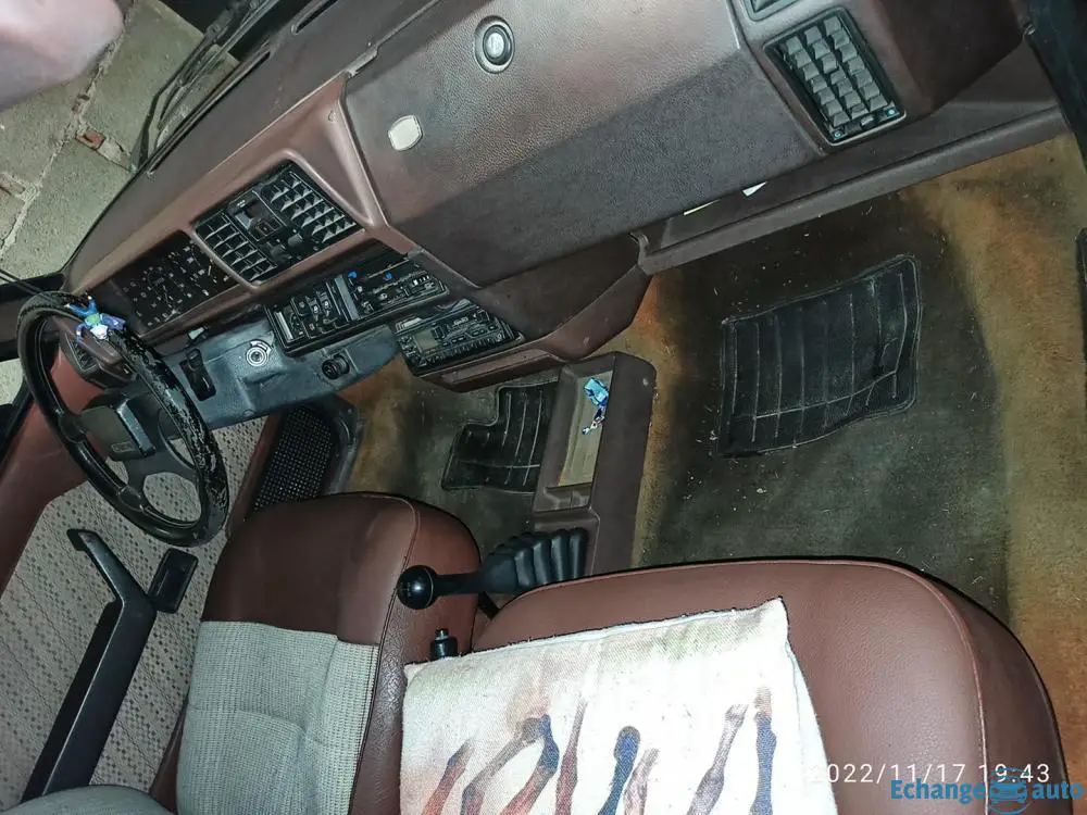 FIAT RITMO BERTONE 85 S CONTRE 883 HARLEY D