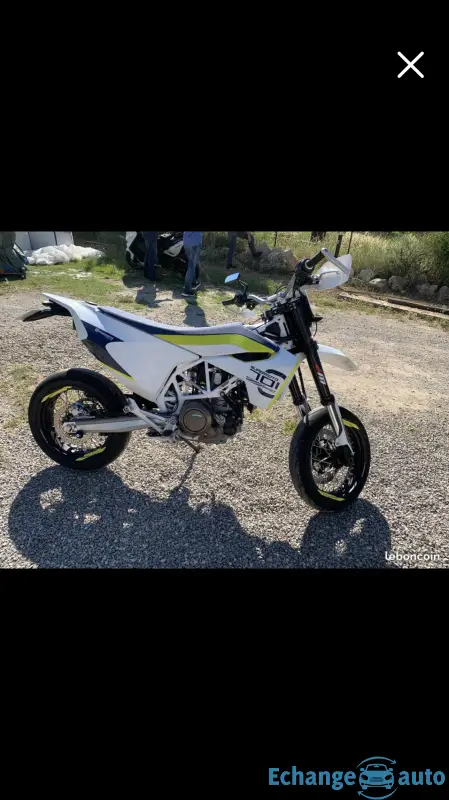 Husqvarna 701 supermotard