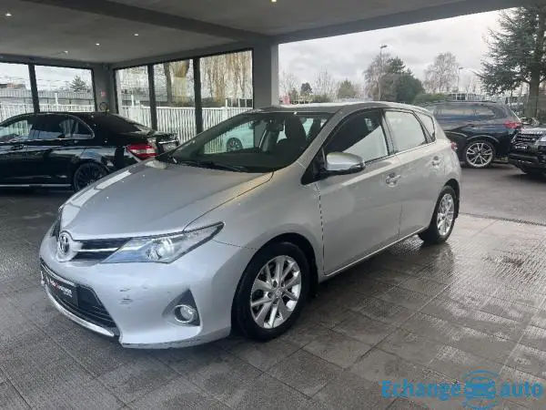 TOYOTA AURIS 124 D-4D Business