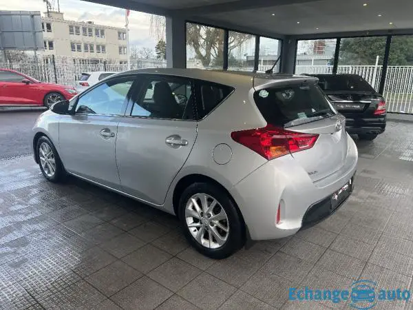 TOYOTA AURIS 124 D-4D Business