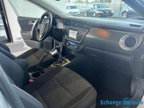 TOYOTA AURIS 124 D-4D Business