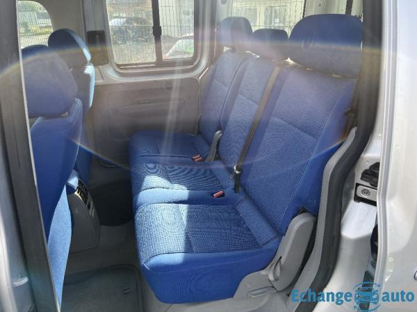 VOLKSWAGEN CADDY Life 1.9 TDI 5pl Colour Concept