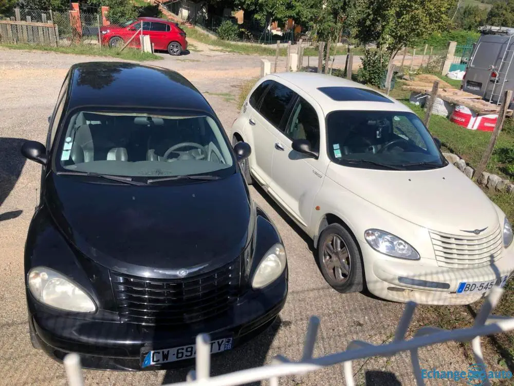 2 Chrysler PT Cruiser