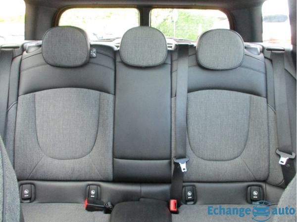 MINI MINI CLUBMAN  Cooper D 150 ch Edition Hyde Park A