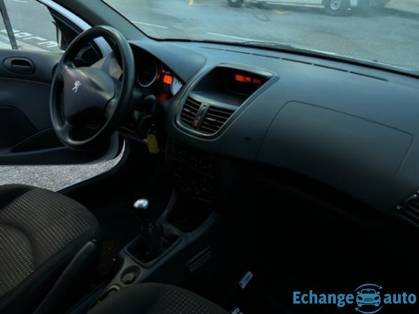 PEUGEOT 206+ 206+ 1.4 HDi 70ch FAP BLUE LION Active
