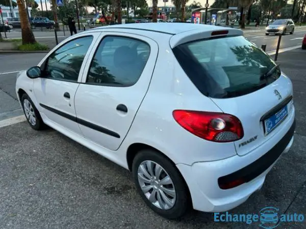 PEUGEOT 206+ 206+ 1.4 HDi 70ch FAP BLUE LION Active