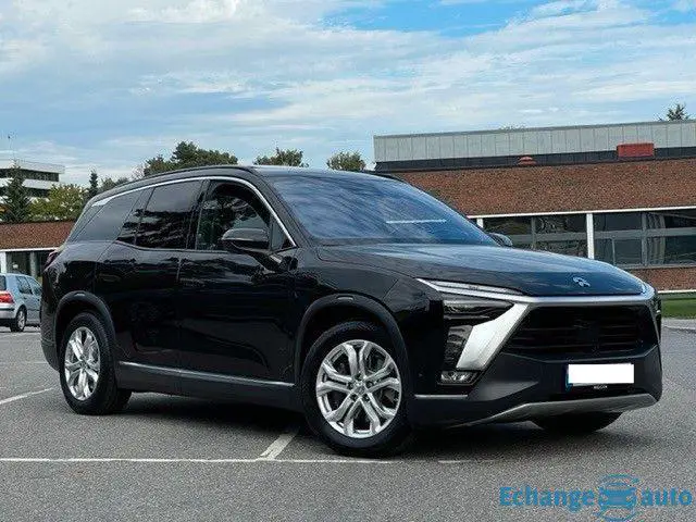 Nio ES8