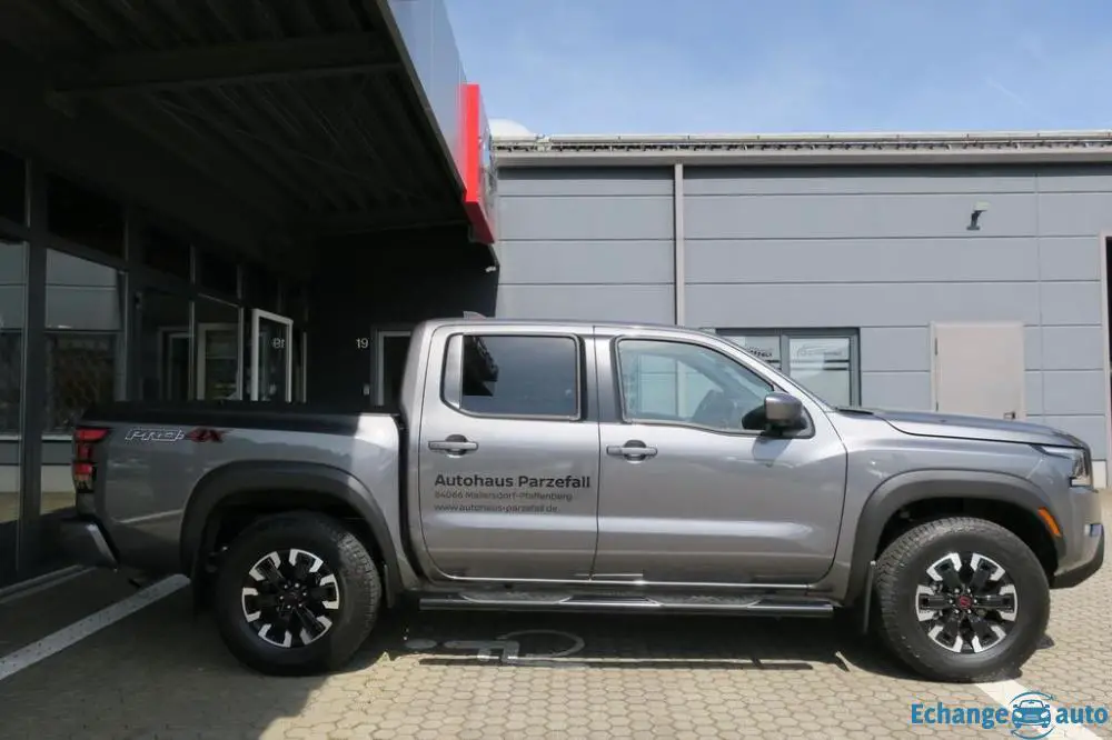 Nissan Frontier 3.8 AT PRO-4X Crew Cab LUXURY