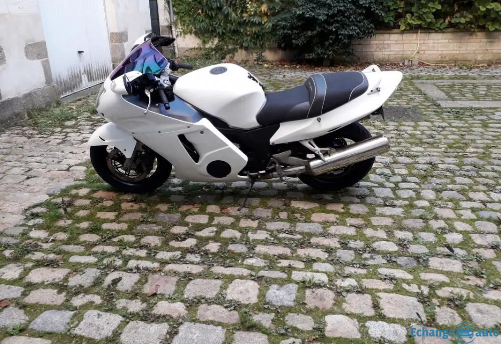 1100 ccbr XX ou échange contre voiture