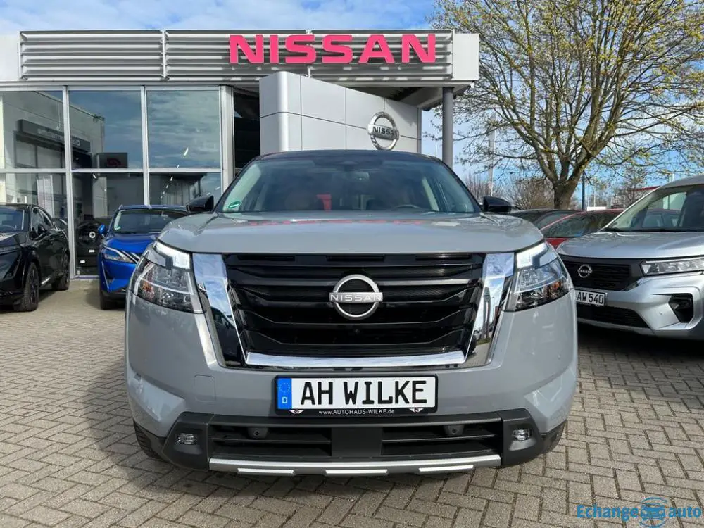 Nissan Pathfinder 3.5 V6 4WD PLATINIUM