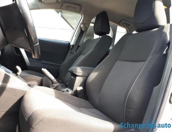 Toyota Auris 1.8 HSD 136H HYBRIDE BUSINESS - GARANTIE 6 MOIS
