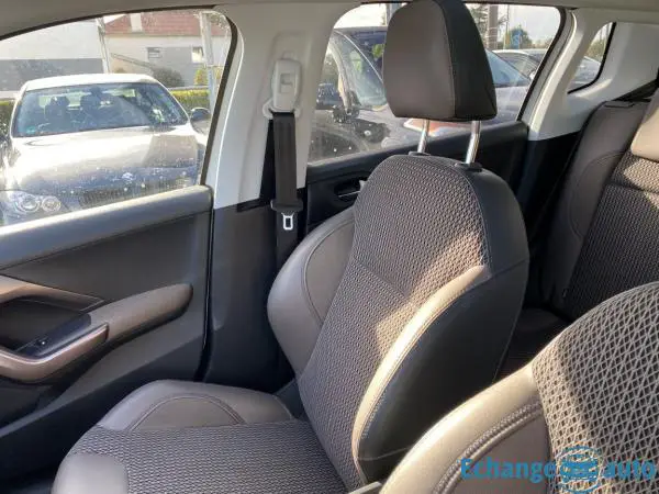 PEUGEOT 2008 1.6 VTi 120ch BVA4 Allure A